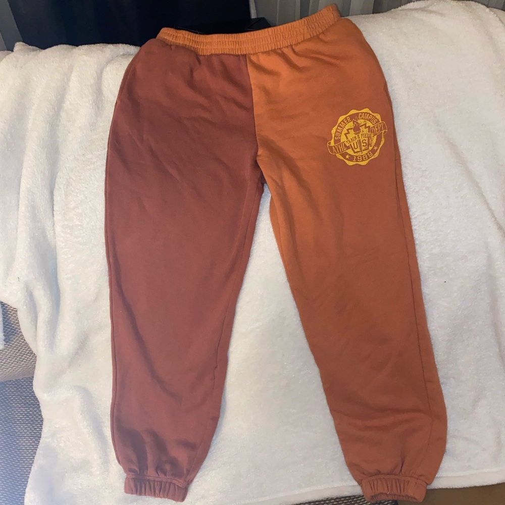 Half Red Half Orange Size 18 Sweatpants / Joggers